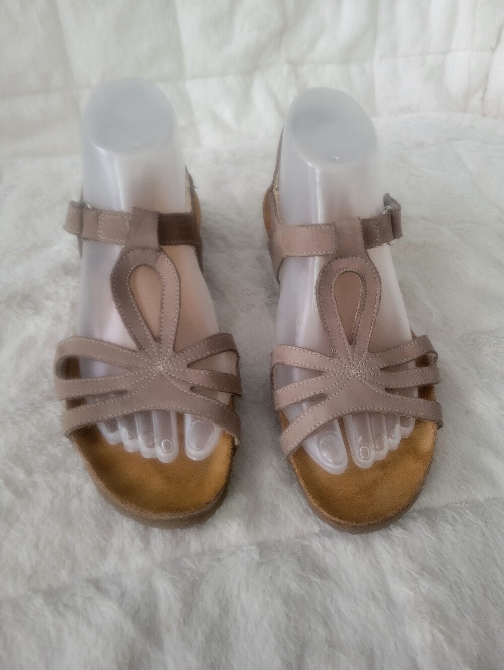 Naot Women’s Taupe Light Brown Strappy Comfort Sandals